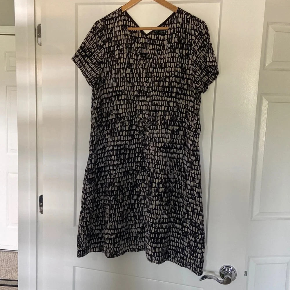 Eileen Fisher silk dress size medium
